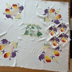 Vintage Silk Hawaiian Tablecloth & 4 Matching Napkins